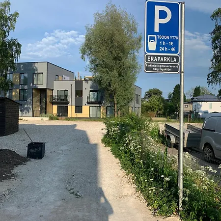 Delta 10- Two Big Beds *