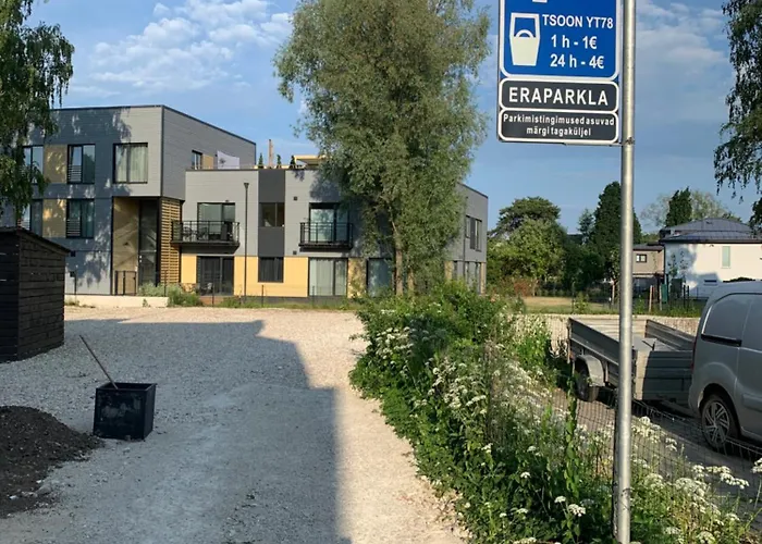 Delta 10- Two Big Beds *