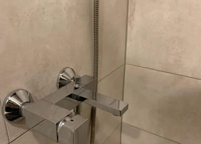 Delta 10- Two Big Beds