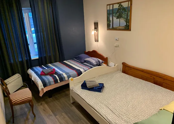 Delta 10- Two Big Beds *